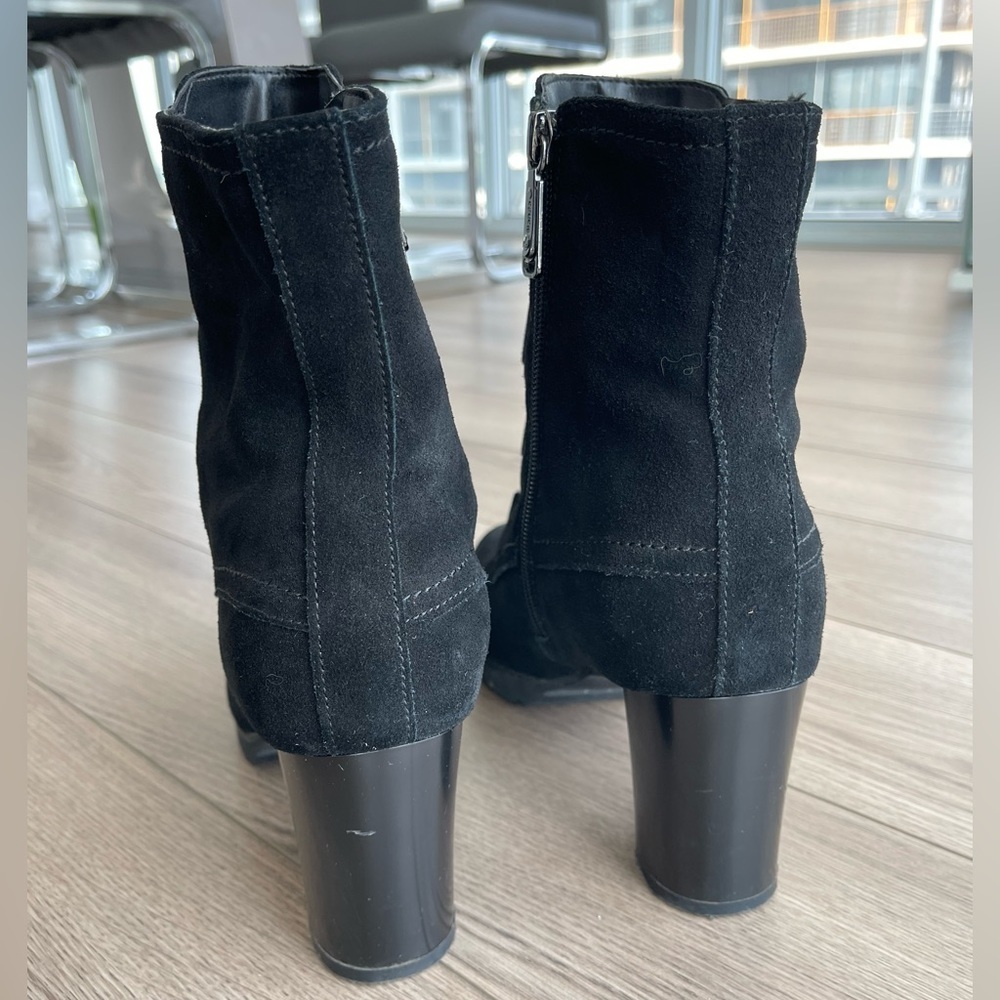 BLONDO - Reilly Waterproof Black Suede Boots - Picture 8 of 11